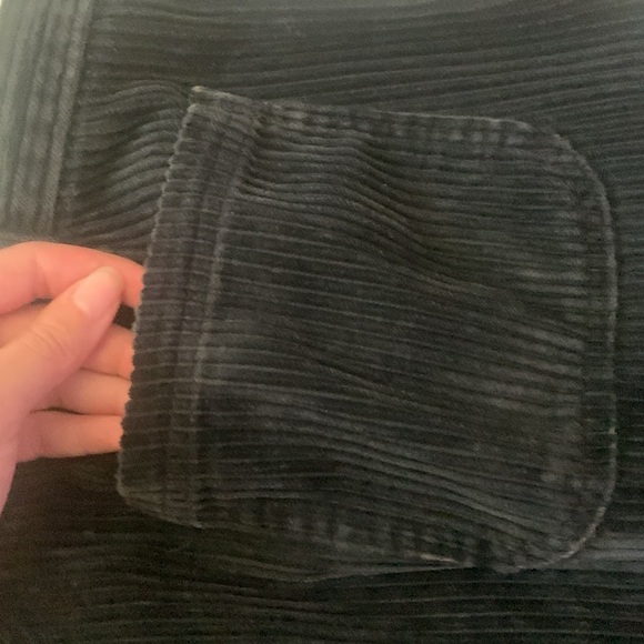 Men’s corduroy black pants with button, zipper, and pockets. - Picture 11 of 11